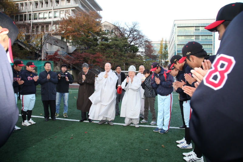 2014.11.12_동국대 야구부 훈련장 방문 (1)